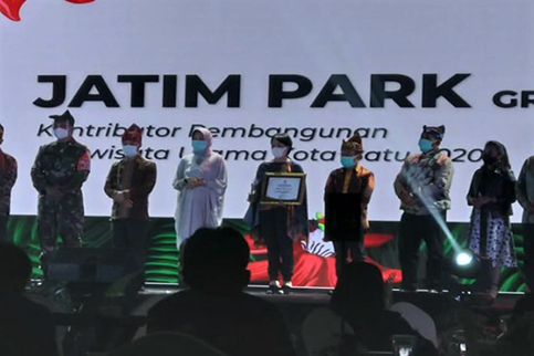 Jatim Park Group Raih Penghargaan Konstribusi Pariwisata Kota Batu 2020 1